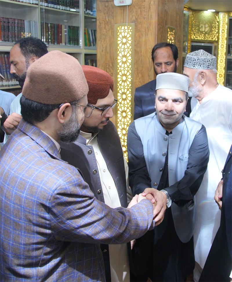 Dr Hassan Qadri Interacts with MQI Members at Jami Shaykh ul Islam