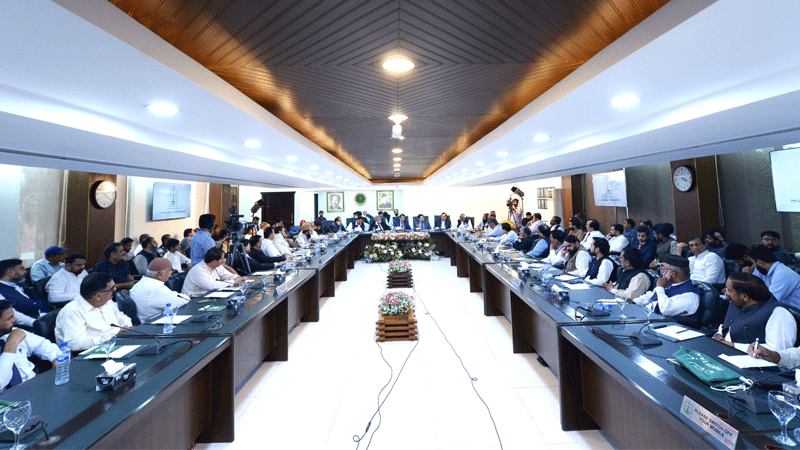 Dr Hussain Mohiuddin Qadri Addresses LCCI on Islamic Economy