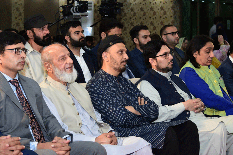 Dr. Hussain Qadri Addresses Alumni Reunion
