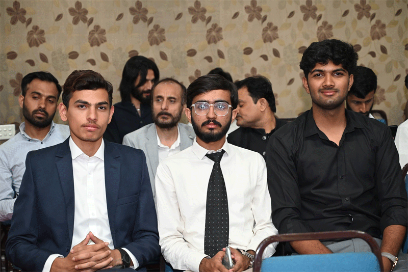 Dr. Hussain Qadri Addresses Alumni Reunion