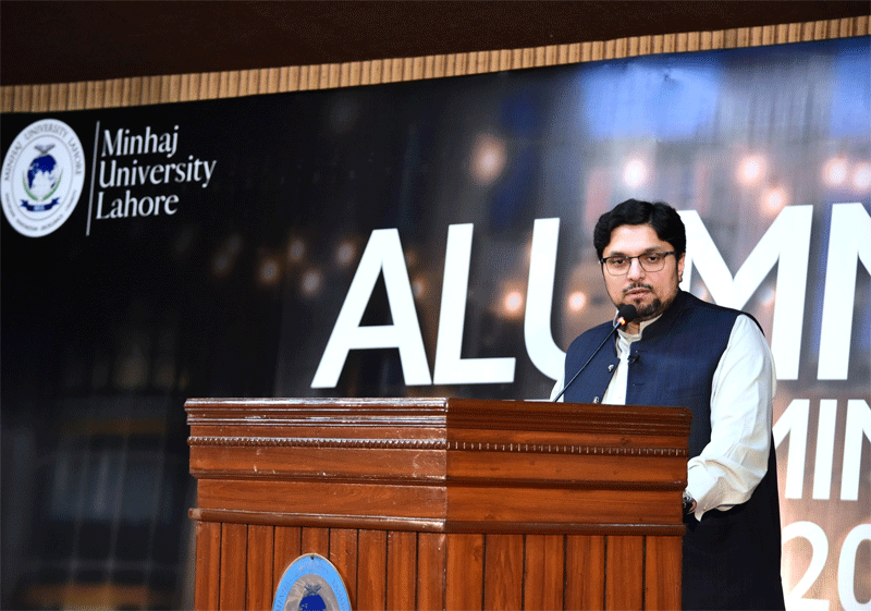 Dr. Hussain Qadri Addresses Alumni Reunion
