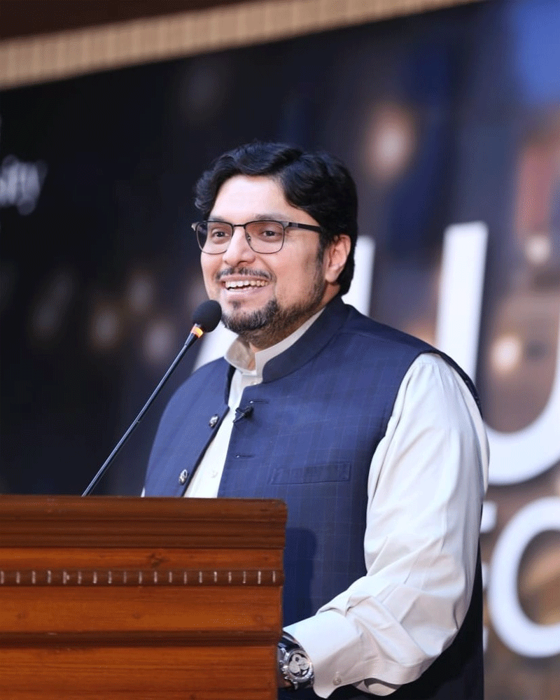 Dr. Hussain Qadri Addresses Alumni Reunion