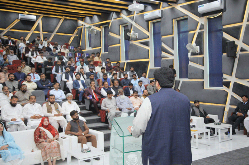 Dr. Hussain Qadri Addresses Modern Educational Challenges