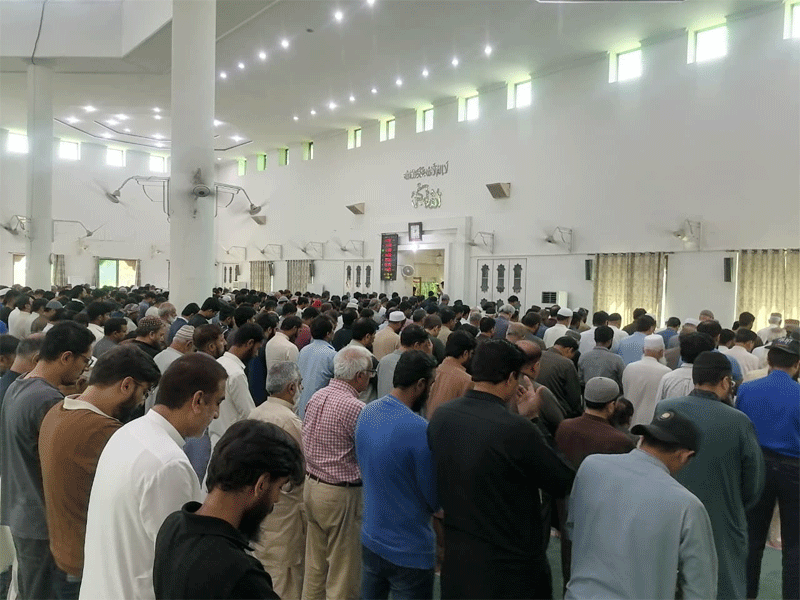 Dr Hussain Qadri Leading Funeral Prayer of Brigadier Iqbal Khan