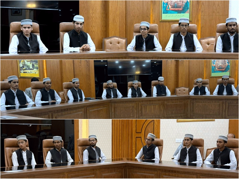Dr Hussain Qadri Meets Graduates of Tahfeez ul Quran Institute