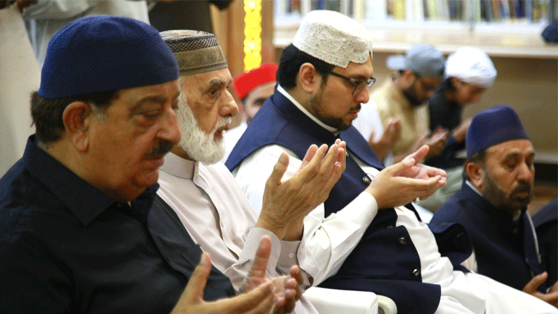Dr Hussain Qadri meets leaders and workers after jummah prayer