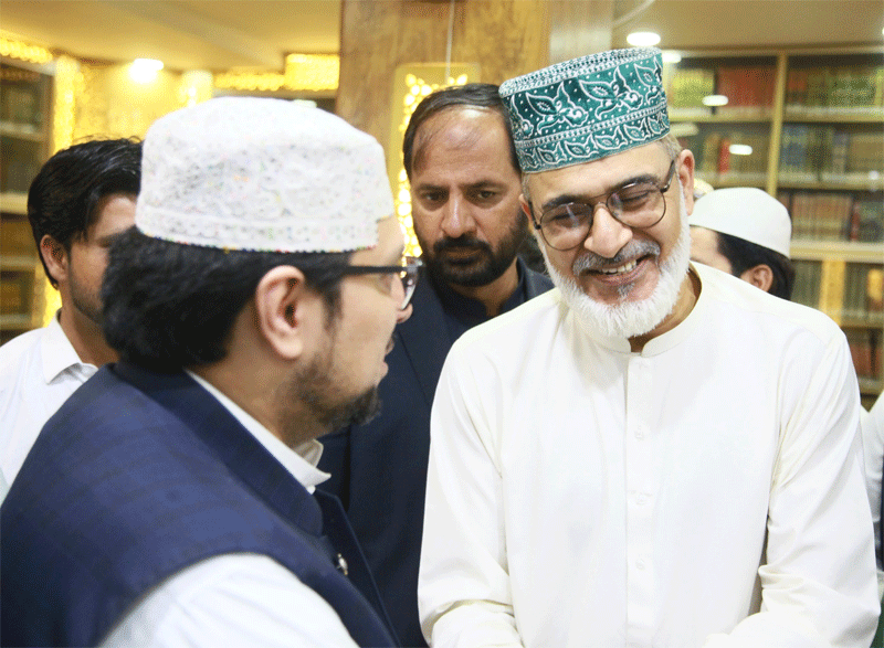 Dr Hussain Qadri meets leaders and workers after jummah prayer
