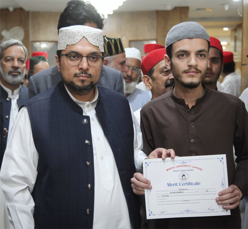 Dr Hussain Qadri meets leaders and workers after jummah prayer