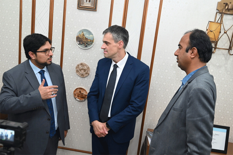 Dr Hussain Qadri Meets World Bank Delegation Washington DC