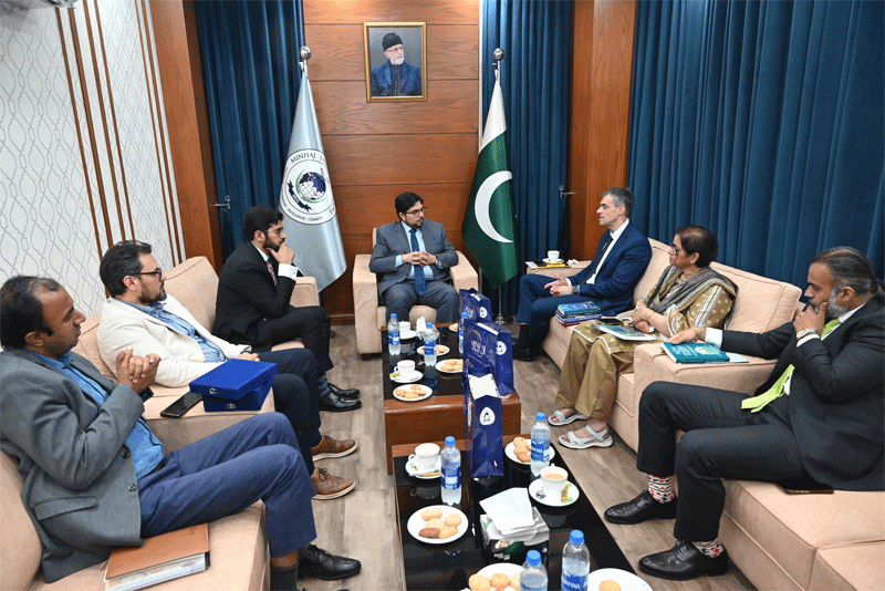 Dr Hussain Qadri Meets World Bank Delegation Washington DC