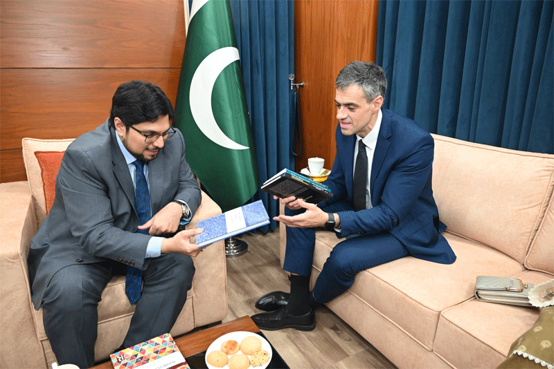 Dr Hussain Qadri Meets World Bank Delegation Washington DC