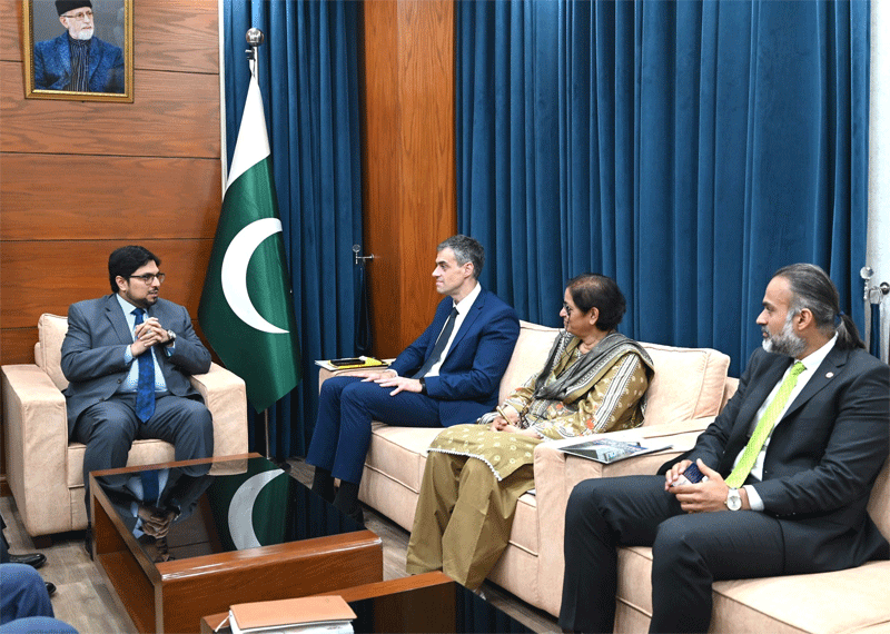 Dr Hussain Qadri Meets World Bank Delegation Washington DC