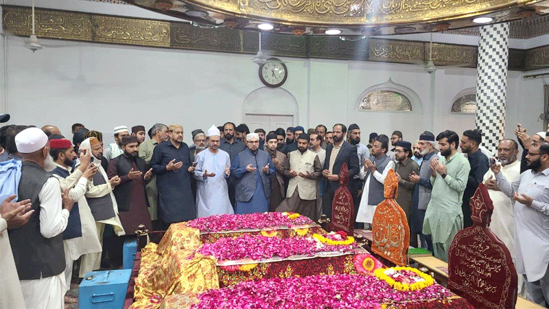Dr Hussain Qadri Visits Golra Sharif Shrines