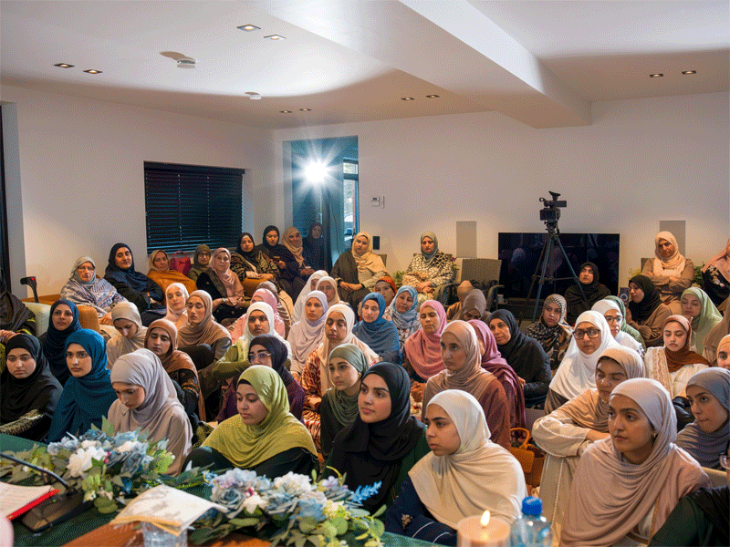 Dr Tahir ul Qadri Addresses Women Forum Norway