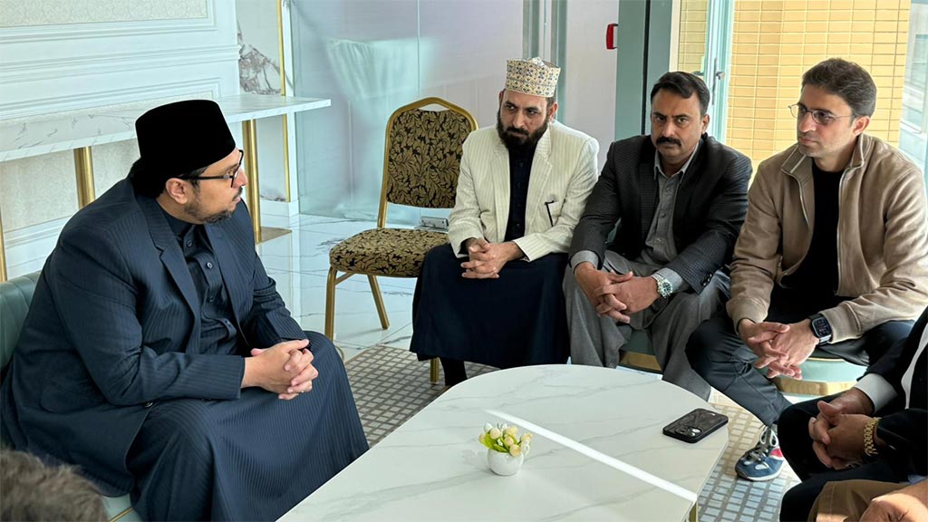 Prof. Dr. Hussain Mohi-ud-Din Qadri meeting with Executive Council of Minhaj-ul-Quran International Hong Kong