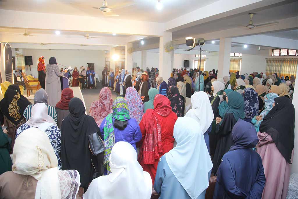 Dr. Ghazala Qadri Attends Taqreeb-e-Rida-e-Fadeelat 2026 as Chief Guest at Minhaj College for Women