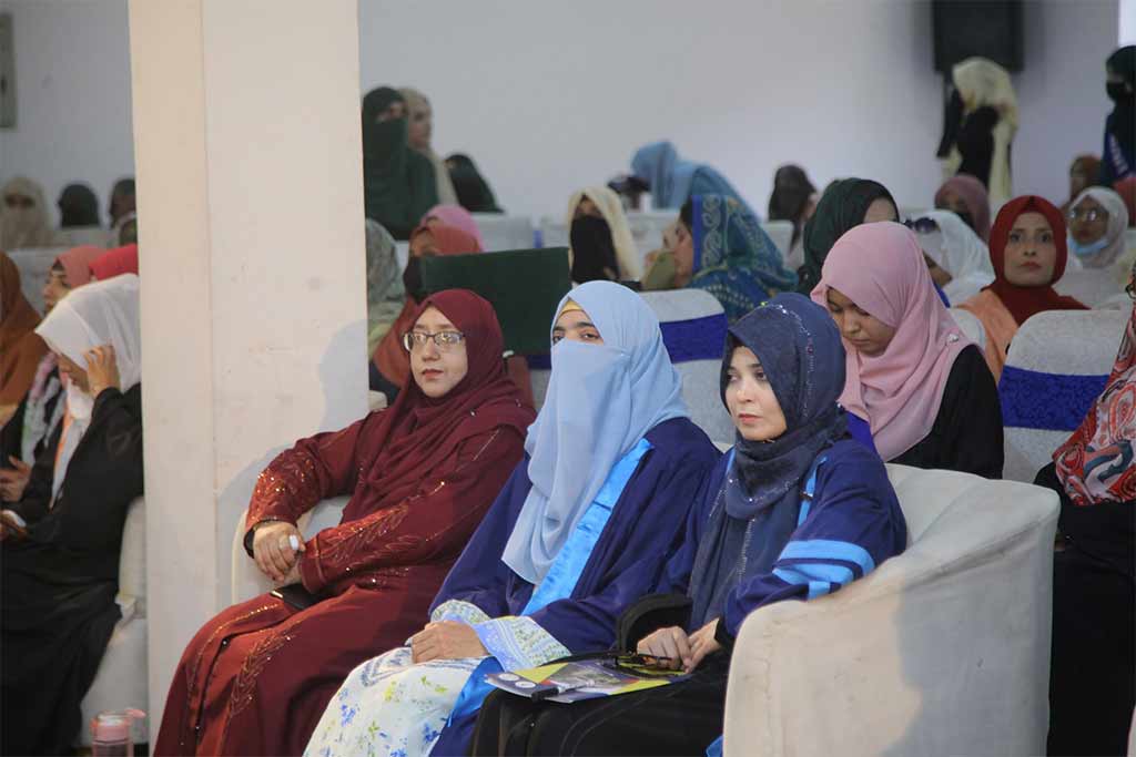 Dr. Ghazala Qadri Attends Taqreeb-e-Rida-e-Fadeelat 2026 as Chief Guest at Minhaj College for Women