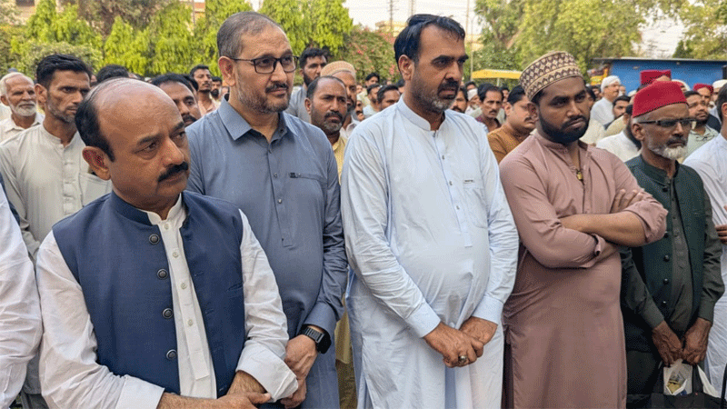 Funeral Prayer of MQI Worker Master Mahmood Tariq Qadri