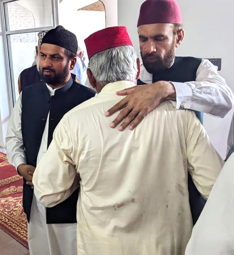MQI Leaders Attend Funeral Prayer of Pir Mukhtar Ahmad Badr