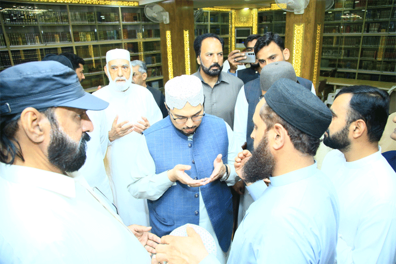 Prof Dr Hussain Qadri Friday Praying and workers meeting