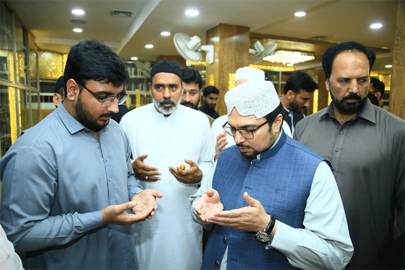 Prof Dr Hussain Qadri Friday Praying and workers meeting