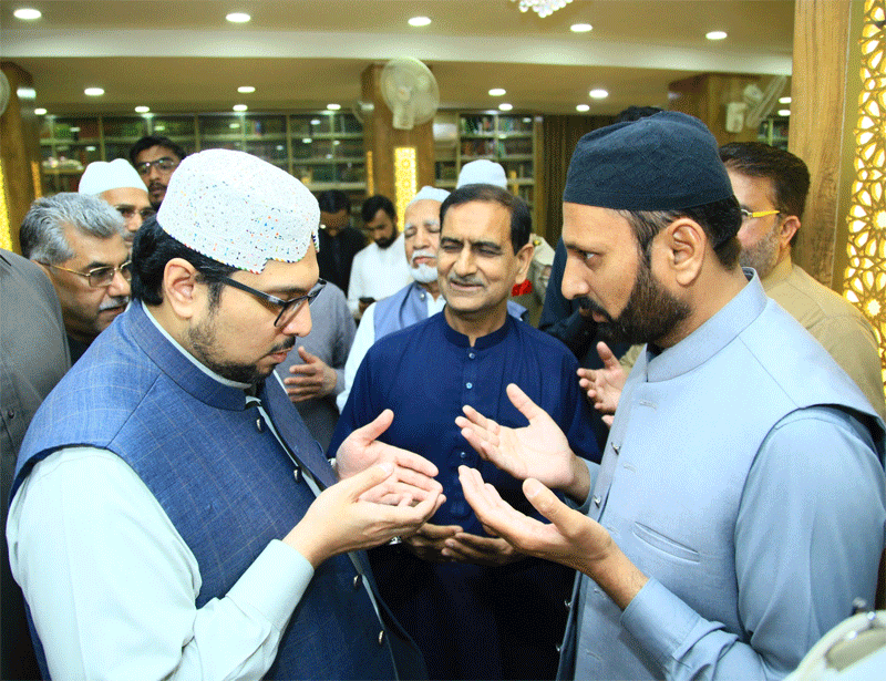 Prof Dr Hussain Qadri Friday Praying and workers meeting