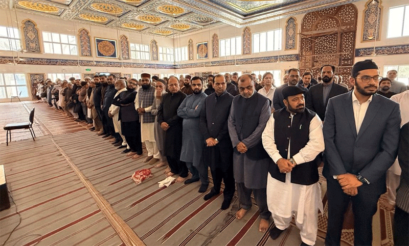 Prof Dr Hussain Qadri Leading funeral Prayer