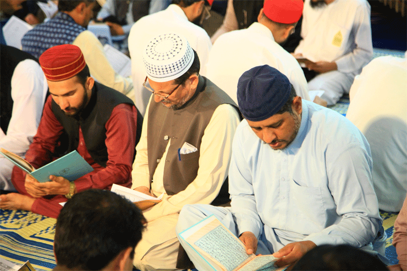 Quran Khawani for Brig. Iqbal Ahmad Khan at jamay shaykh ul islam