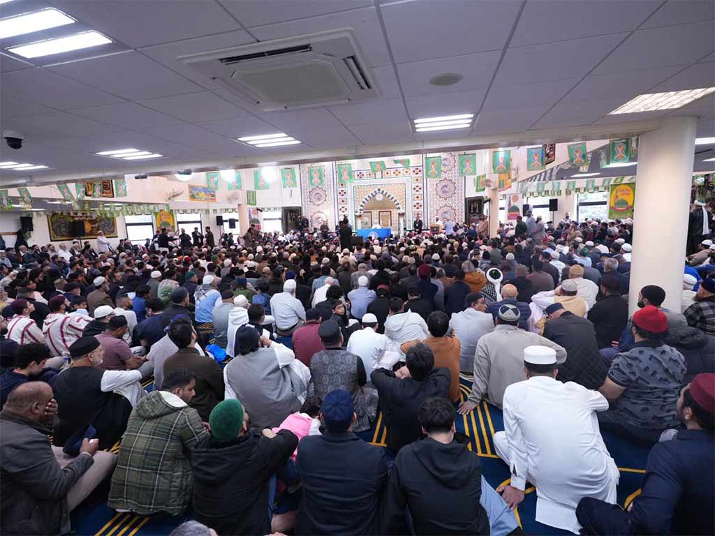 UK: Thousands Attend Prophetic Sirah Conference in Sheffield with Shaykh-ul-Islam Dr Muhammad Tahir-ul-Qadri 2026