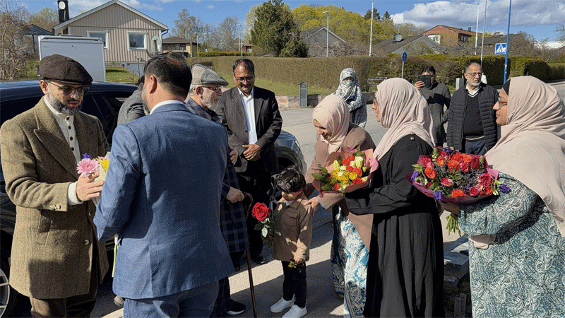 Shaykh-ul-Islam Arrives in Stockholm