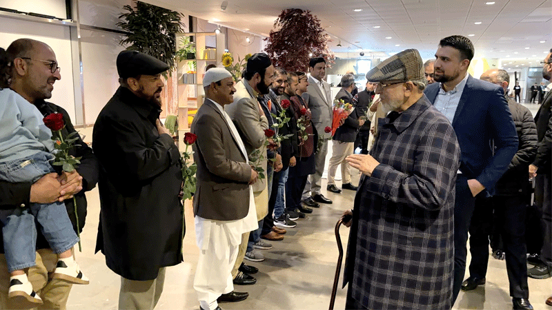 Shaykh-ul-Islam Arrives in Stockholm