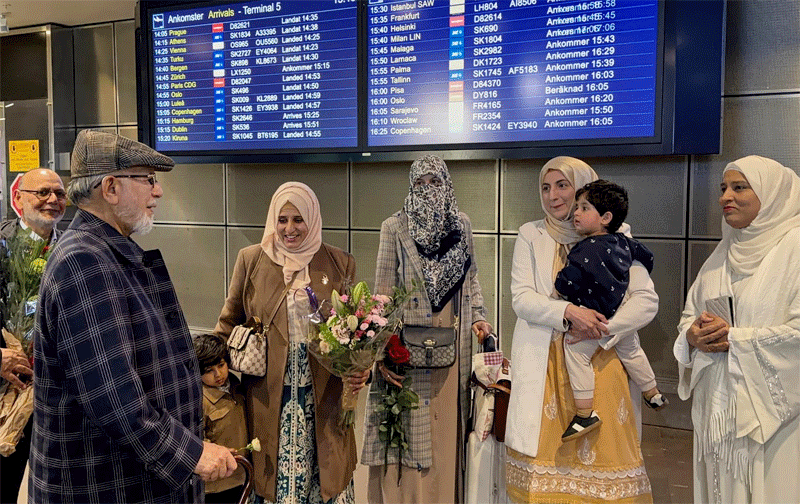 Shaykh-ul-Islam Arrives in Stockholm