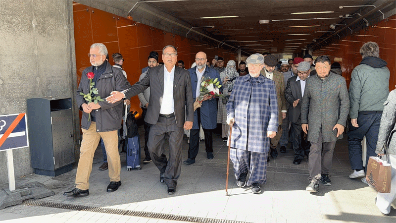 Shaykh-ul-Islam Arrives in Stockholm