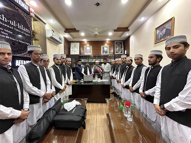 Students of Minhaj Institute Visit MQI Central Secretariat