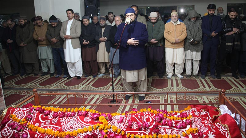 dr-hussain mohi-ud-din qadri funeral prayer nazir butt lahore