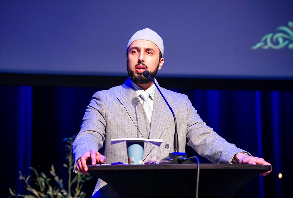 Shaykh Hammad Mustafa al-Madani al-Qadri delivering keynote address at Mawlid Conference 2026 in Oslo
