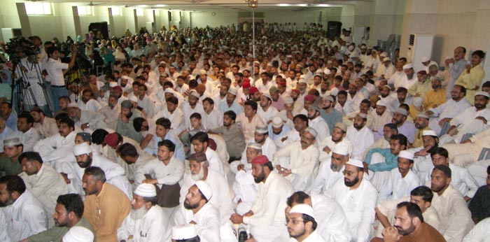 Dr Muhamamd Tahir-ul-Qadri cancels Itikaf 2010 for the help of flood affectees