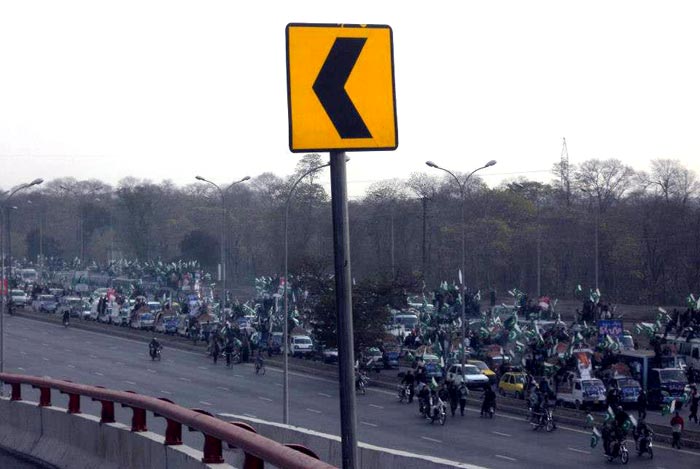 Dr Tahir-ul-Qadri Democracy Long March Pakistan