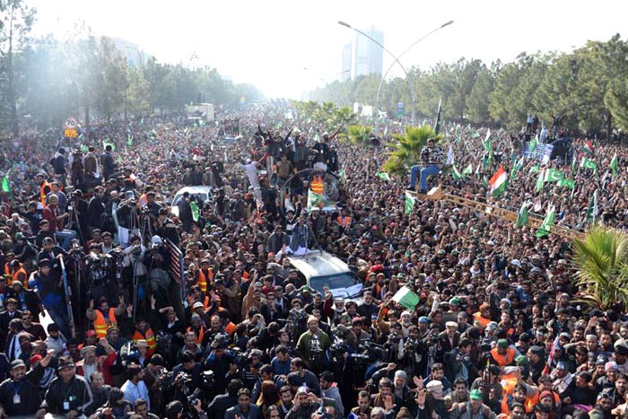 Dr Tahir-ul-Qadri Democracy Long March Pakistan Green Revolution