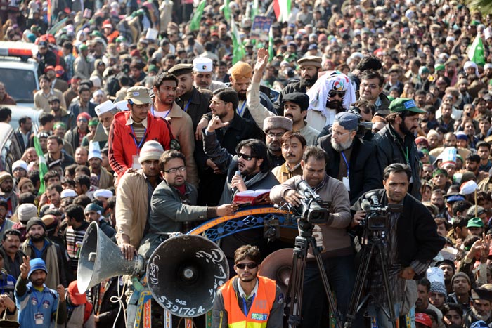 Dr Tahir-ul-Qadri Democracy Long March Pakistan Green Revolution