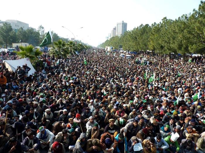 Dr Tahir-ul-Qadri Democracy Long March Pakistan Green Revolution