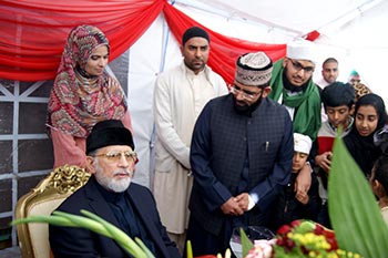 Shaykh-ul-Islam visits Bradford Mega Project site