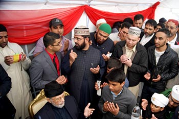 Shaykh-ul-Islam visits Bradford Mega Project site