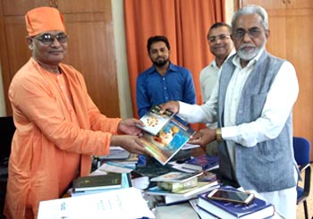 Syed Nad e Ali Meet Swami Nikhileswarananda Secretary Ramakrishna Mission Baroda