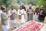 سردار منصور خان کی والدہ کی وفات پر تحریک منہاج القرآن کے قائدین کا اظہارِ تعزیت