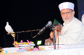 ممبئی میں شیخ الاسلام کا خطاب، لاکھوں افراد کی شرکت