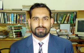 ڈاکٹر فیض اﷲ بغدادی کو PhD کی تکمیل پر مبارک باد