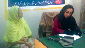 کراچی: منہاج القرآن ویمن لیگ کے زیراہتمام فری میڈیکل کیمپ