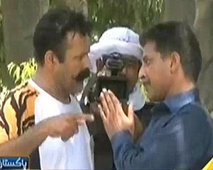 Exclusive Footage - Gullu Butt is PMLN's Worker