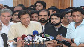اے آر وائی نیوز: مرکزی سیکرٹریٹ پاکستان عوامی تحریک میں عمران خان کی پریس کانفرنس